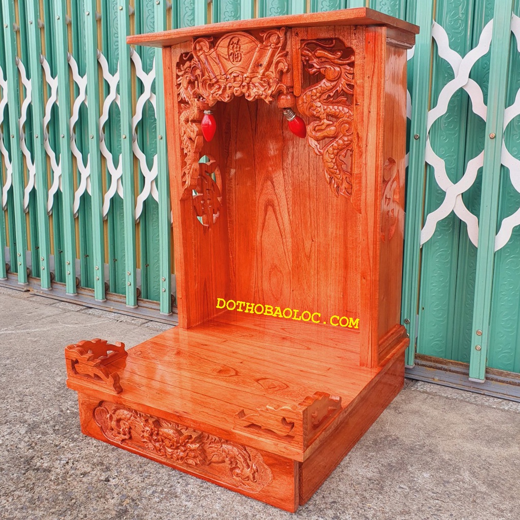 Bàn thờ thần tài ông địa gỗ xoan ngang 38cm hai màu đỏ và vàng