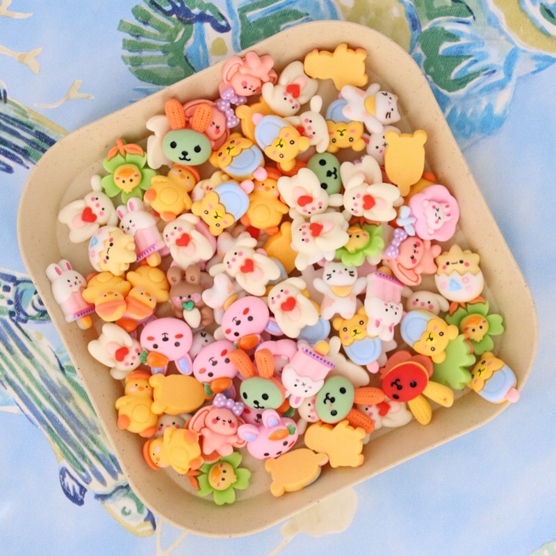 Set 10 charm dễ thương dán phụ kiện, ốp điện thoại, dép cross…
