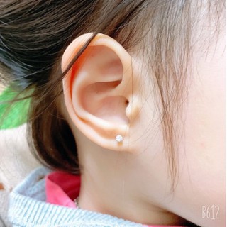 1 chiếc nụ tai bạc nhỏ xinh cỡ 2mm