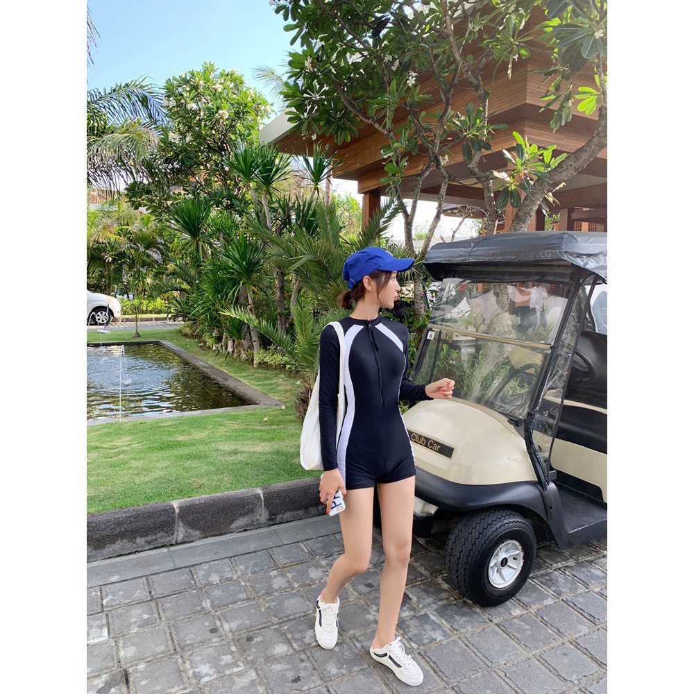 Đồ bơi, Bodysuit 1 mảnh liền thân có tay ngắn, tay dài FORM SHORT đen viền trắng kín đáo