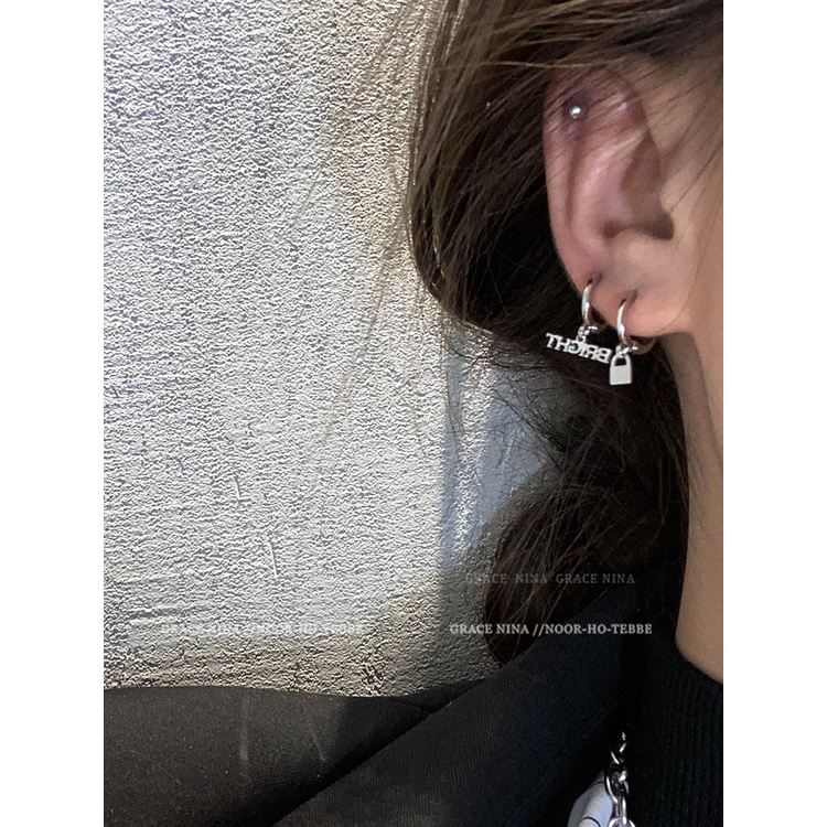 Bộ Bốn Khuyên Tai Tua Rua Phong Cách Mới 2022