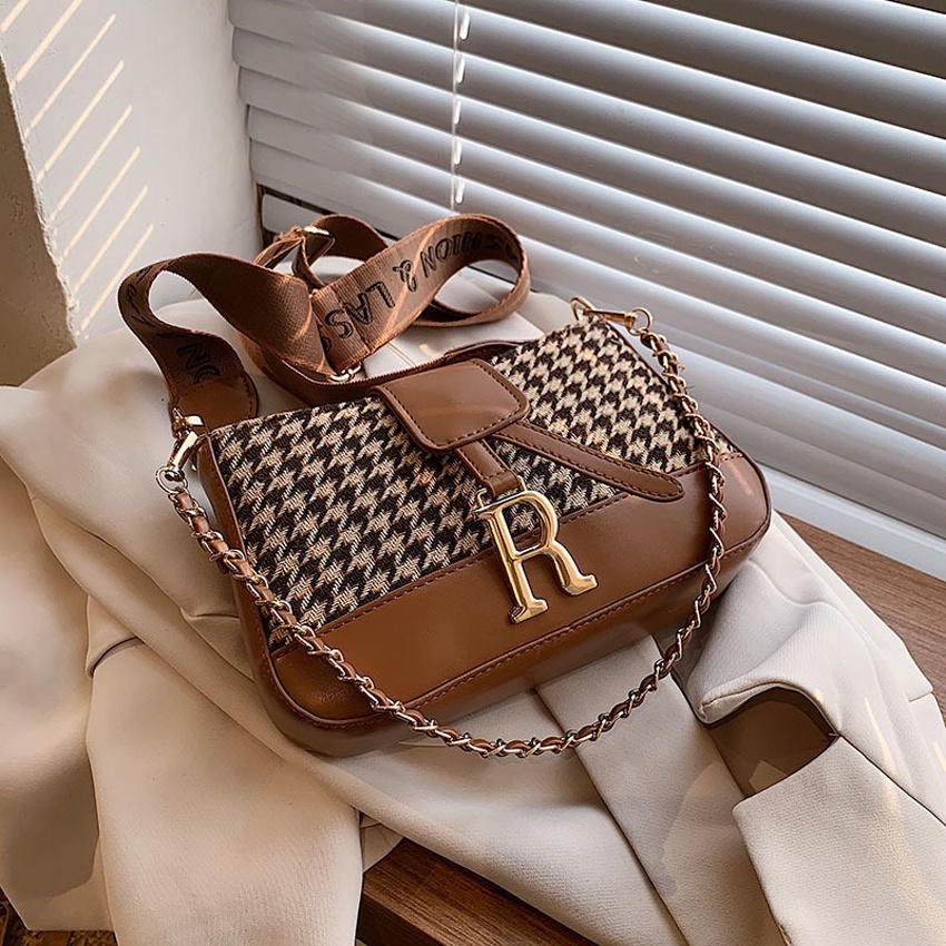 Túi xách nữ đeo chéo đeo vai đi chơi mốt mới móc chữ R phối da và dạ Capucha T30