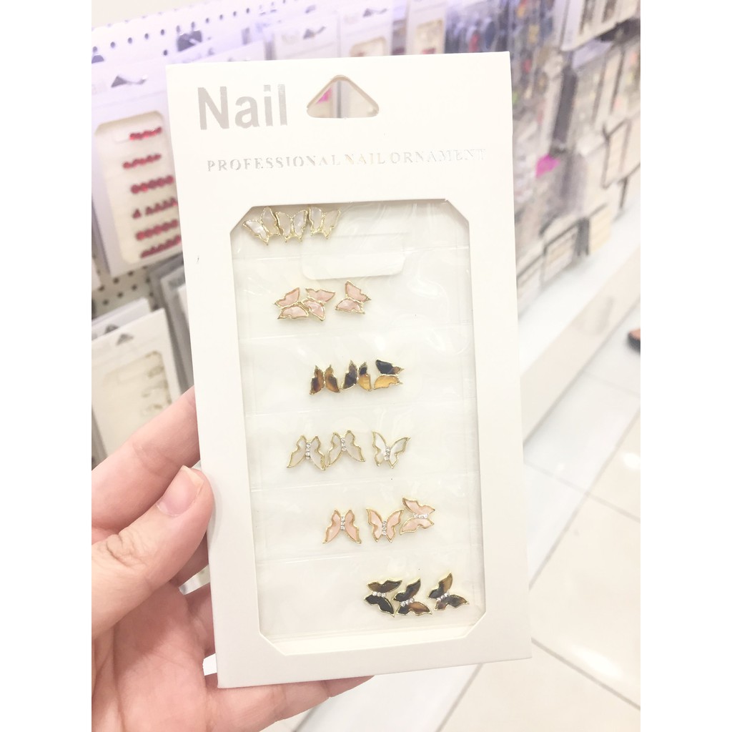 Charm con bướm trang trí móng