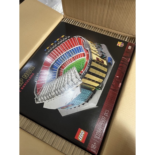 LEGO 10284 Camp Nou – FC Barcelona - SÂN VẬN ĐỘNG NOU CAMP