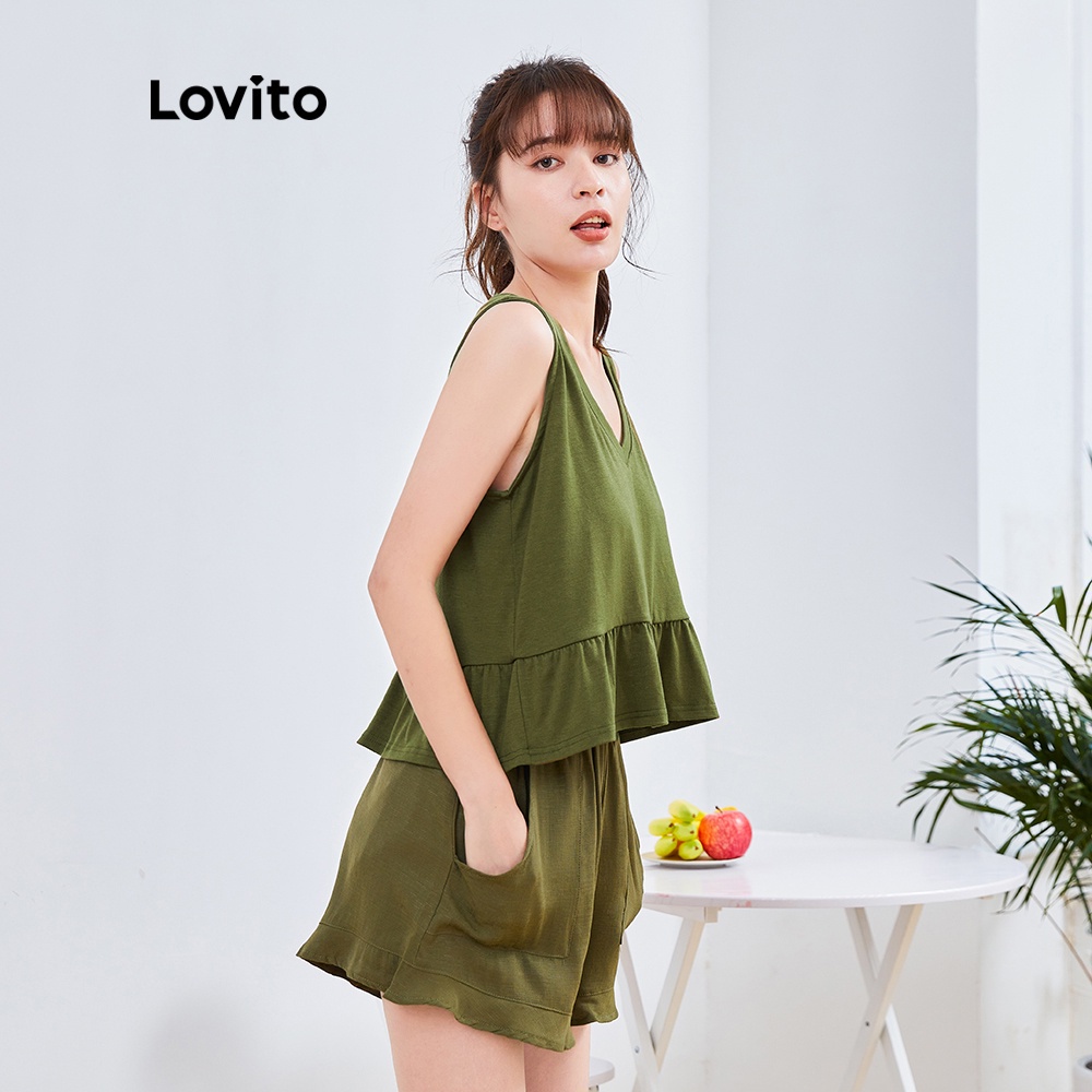 Áo Lovito màu trơn nhún bèo dáng rộng cổ chữ V thời thượng L03024 (xanh lá)