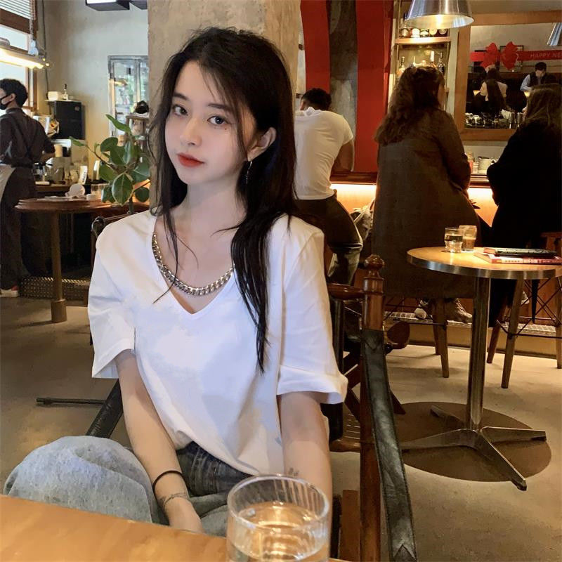 Áo thun nữ tay ngắn cổ chữ v dáng rộng thời trang