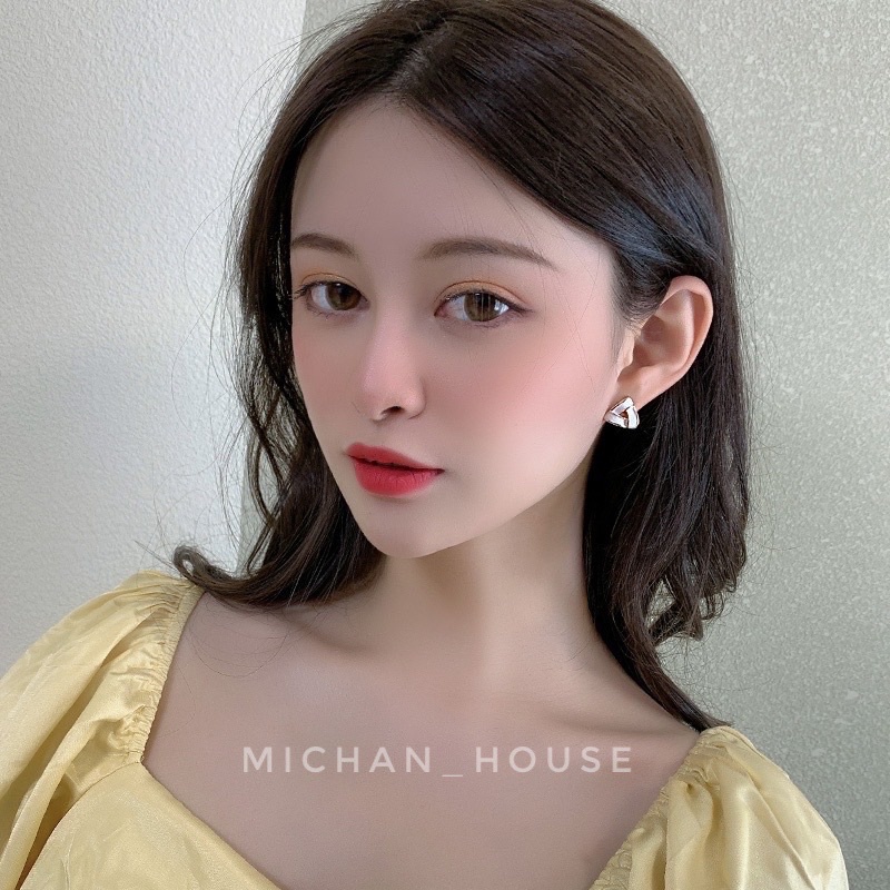 Hoa tai Hàn Quốc, hoa tai xinh xắn phù hợp đi chơi, đi làm