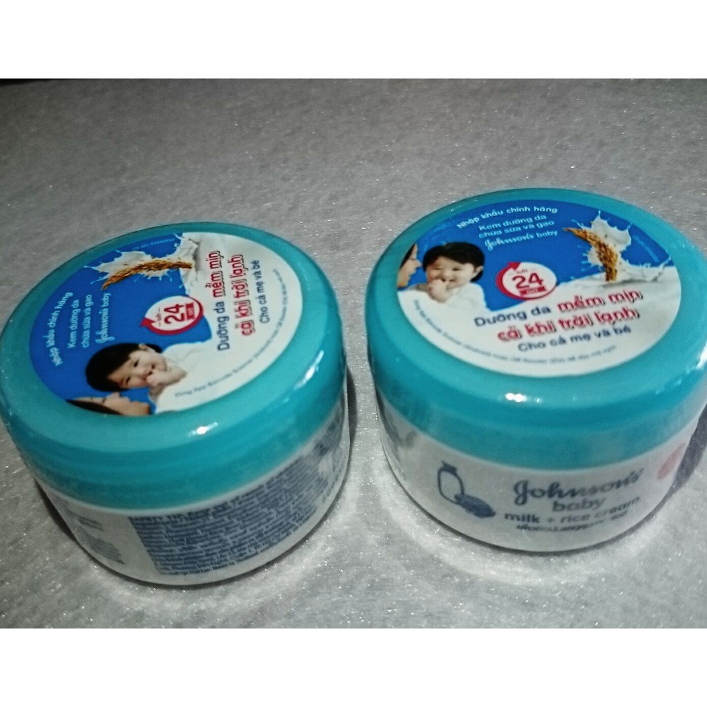 Kem dưỡng ẩm chứa sữa & gạo Johnson's Baby 50g - Xanh