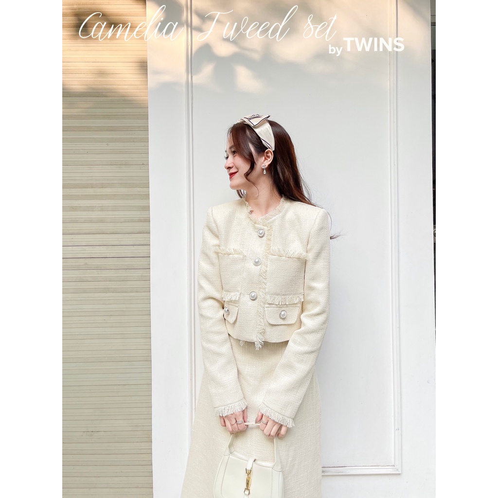 [SẴN KHO] Camelia tweed set (Set dạ tweed kem khuy trai kim loại by Twins)