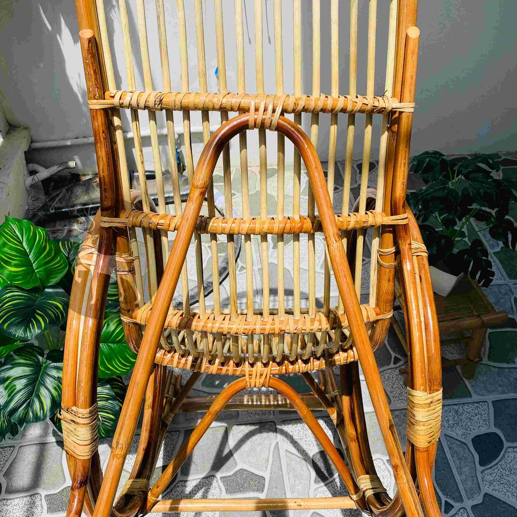 Ghế mây bập bênh thư giãn ngoài trời HOME MÂY - Sản phẩm chuẩn kích thước dành cho người lớn đọc sách