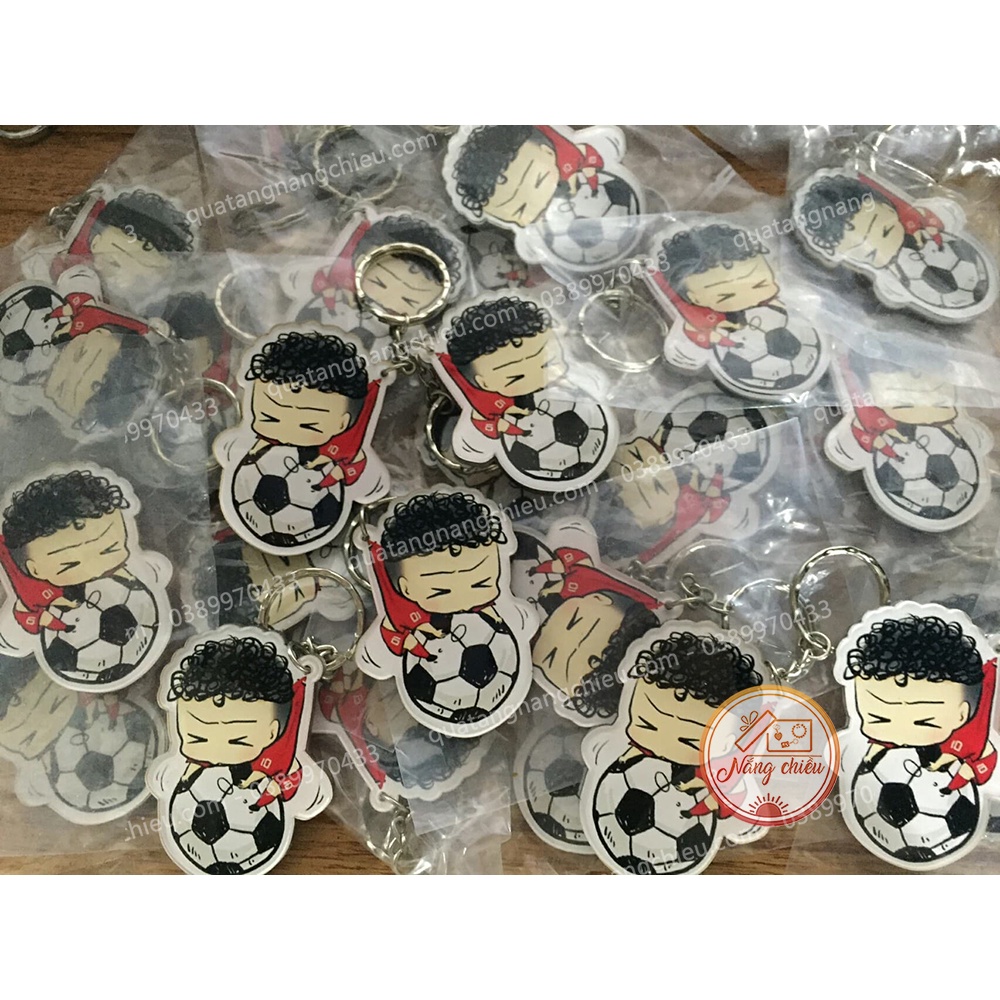 Móc khóa chibi cắt theo viền ảnh - Mẫu in hình cầu thủ Công Phượng siêu dễ thương