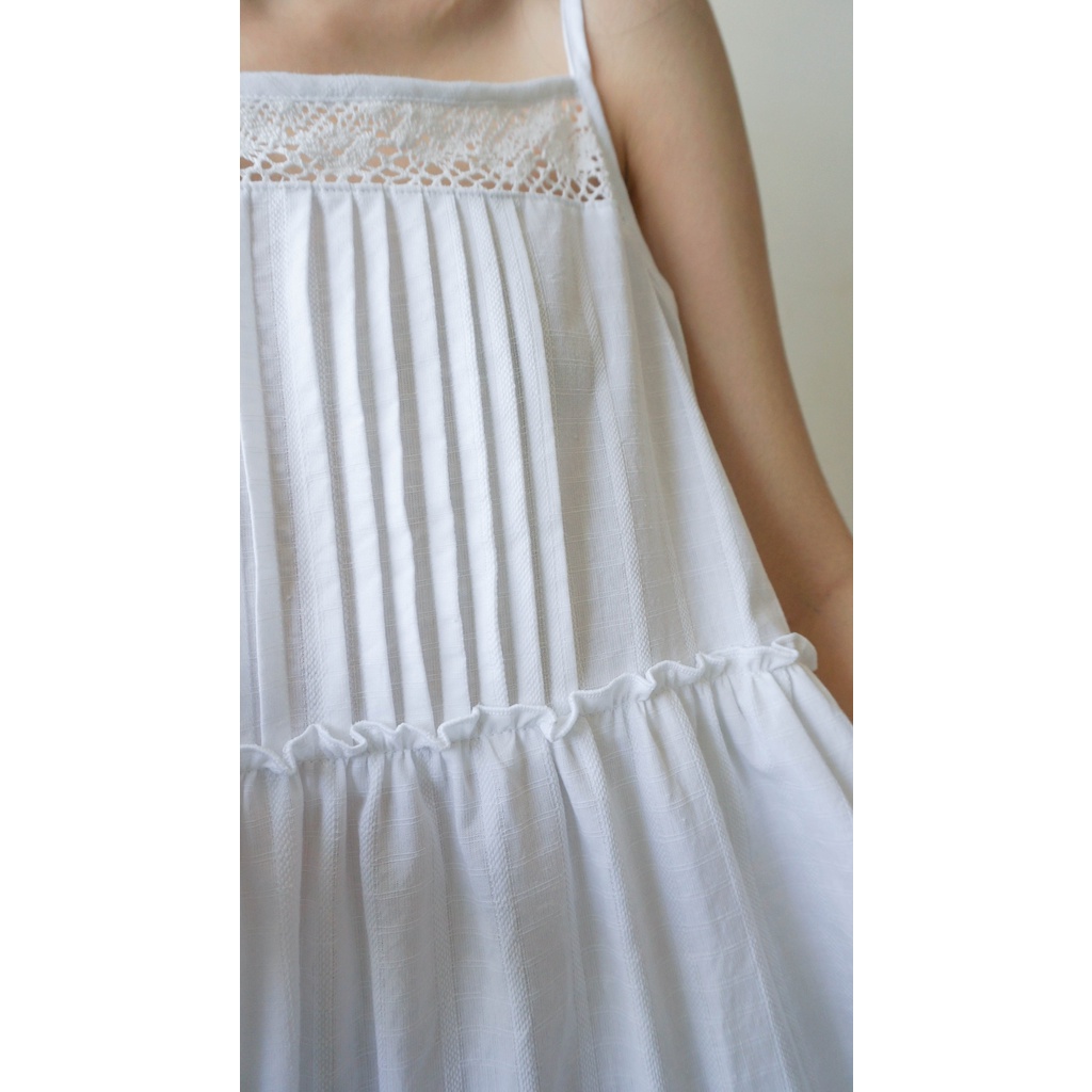 Đầm dây tầng trắng