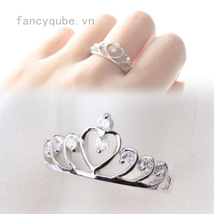 Nhẫn hình vương miện trái tim đính đá xinh xắn