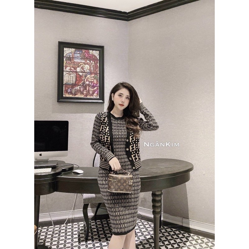 Set áo khoác len kèm váy body sát nách như hình