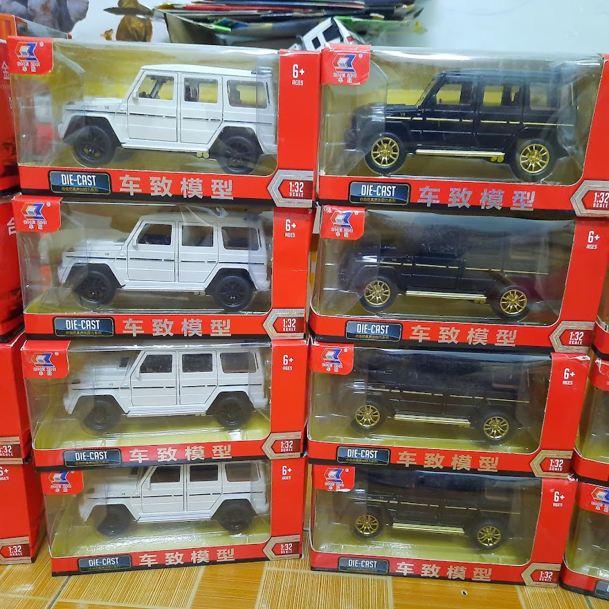 Mô hình xe ô tô Mercedes Benz G63 tỉ lệ 1:32 xe đồ chơi trẻ em
