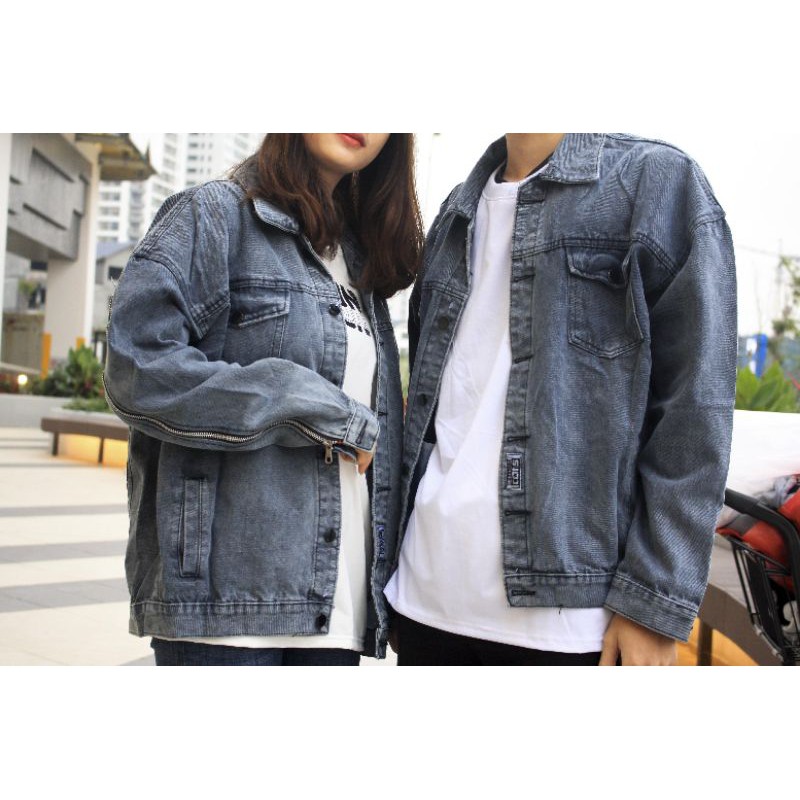 Áo khoác jean nam nữ form rộng chữ đỏ Take Care phong cách bên nhau Hàn Quốc trip CHI35