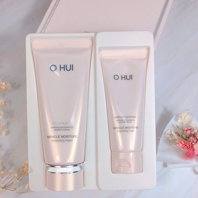 Sửa rửa mặt ohui Miracle Moisture cleansing Foam 40ml_𝑬𝑩𝑰𝑺𝑼 𝑪𝑶𝑺𝑴𝑬𝑻𝑰𝑪