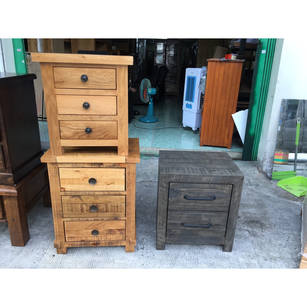 Tủ đầu giường gỗ thông 2 ngăn kéo phong cánh giả cổ