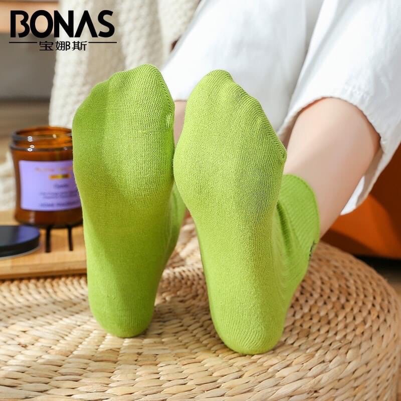 Tất nữ ngắn cổ gân sọc hoạ tiết quả bơ