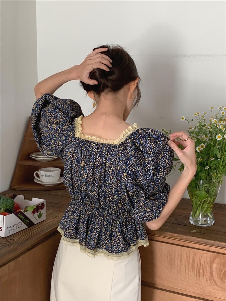 Áo Kiểu Tay Ngắn Cổ Vuông Phối Ren Hoa Thời Trang 50903