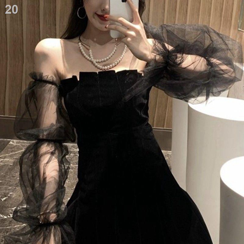 Váy đen tay phồng lưới khí chất liền bồng eo nhung lệch vai mẫu mới xuân hè 2021 trang phục nữ