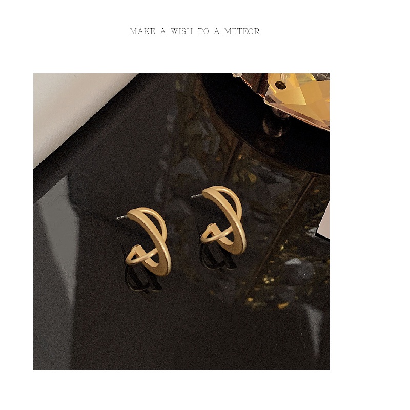 Khuyên tai kim loại phong cách âu mỹ mới