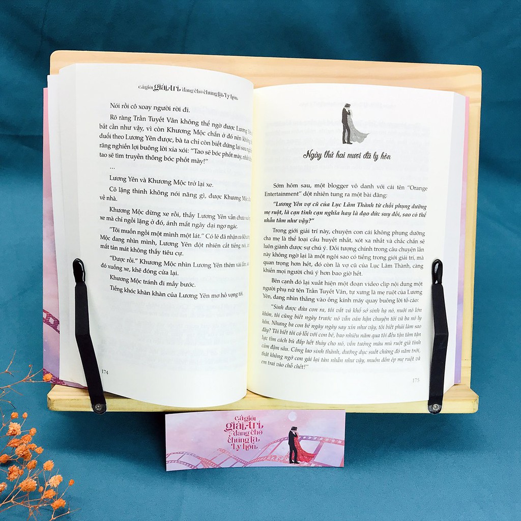 Sách - Cả Giới Giải Trí Đang Chờ Chúng Ta Ly Hôn (Bộ 2 quyển, Tặng Kèm Bookmark)