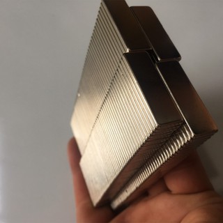 Nam châm đất hiếm DH 30x10x2mm