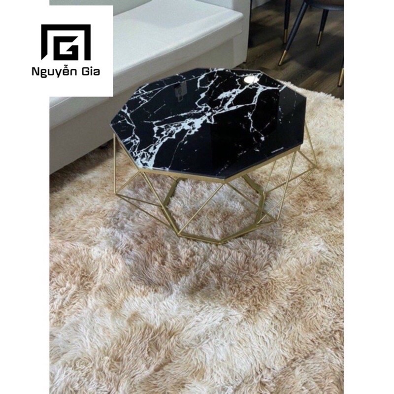 Bàn để sofa kiểu dáng viên kim cương