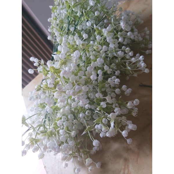 Cụm điểm baby cụp giúp cắm điểm cho hoa thêm đẹp