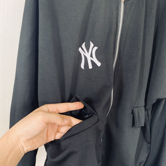 [Mã WASTMAY giảm 15% tối đa 30K đơn 150K] BÁN SỈ ÁO BOMBER ĐEN THÊU LOGO NY | BigBuy360 - bigbuy360.vn