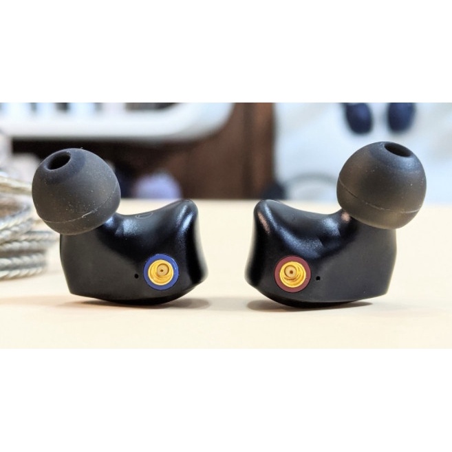 Tai Nghe FiiO FH3 - Tai nghe có trình điều khiển 2 BA 1 Dynamic mới của FiiO