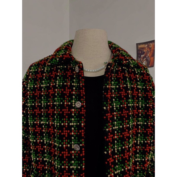 Áo dạ tweet dệt len sắc màu trong bộ sưu tập mùa đông 2021 WAGG