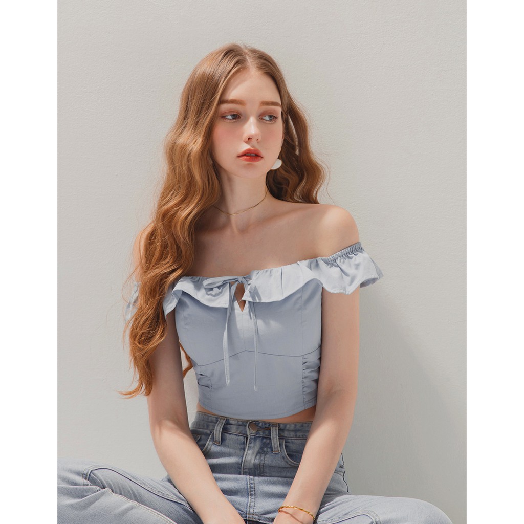 Áo croptop trễ vai viền bèo nữ Air Space 2120121076