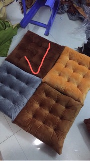 Thảm trải ghế  hàng đặt màu nâu