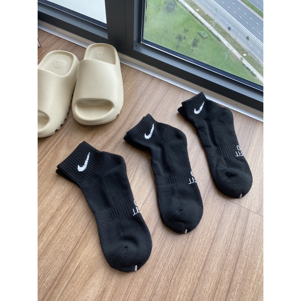 Vớ Nike - Tất Nike authentic có sẵn