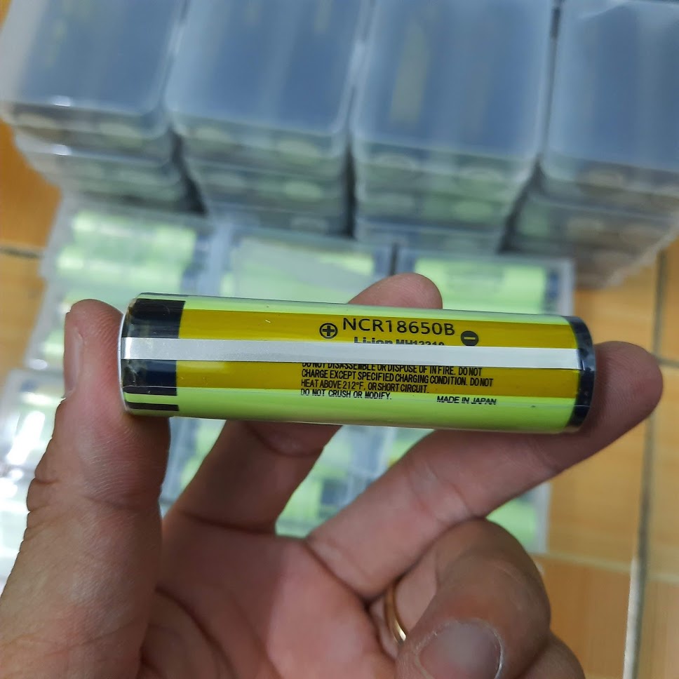 Pin sạc 18650 panasonic 3.7v dung lượng cao 3400mAh có mạch bảo vệ