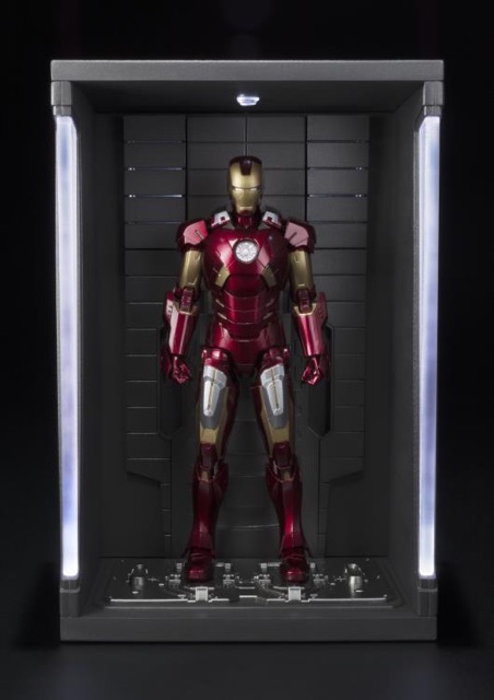 Mô hình Shf Marvel chính hãng - Ironman kèm Hall Of Armor