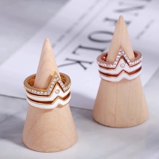 Nhẫn đeo tay đẳng cấp