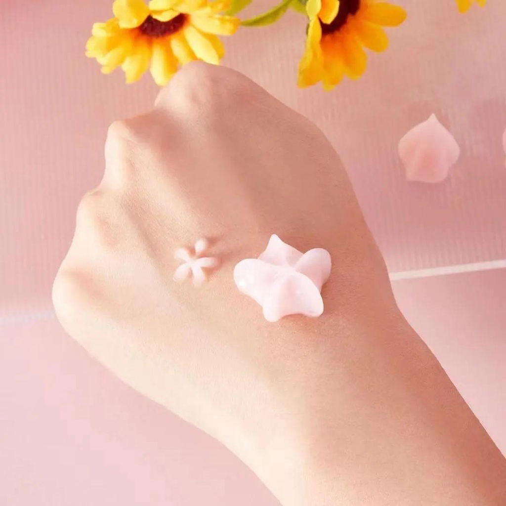 Kem dưỡng ẩm da tay hương hoa anh đào giúp tay mềm mịn, chăm sóc da khô