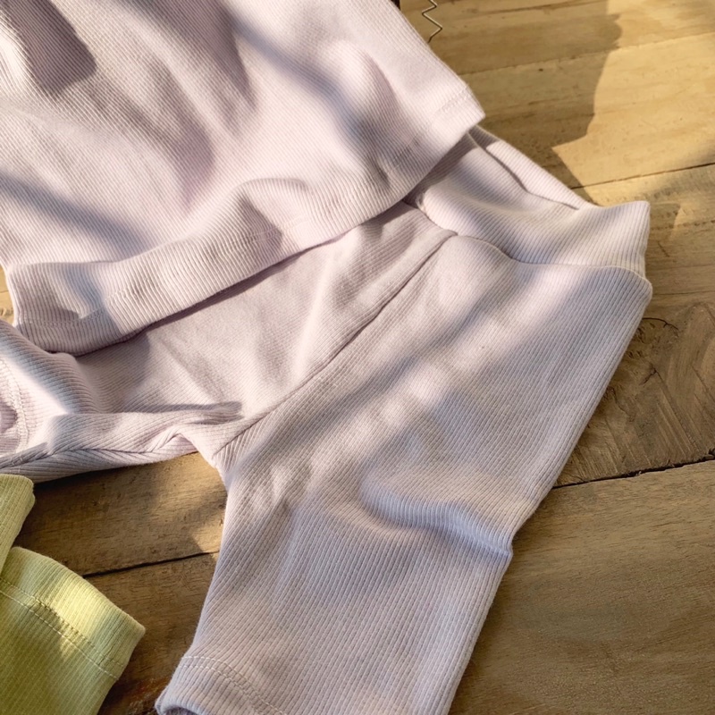 Bộ hai dây quần ngố vải cotton gân Hàn độ co giãn tốt, mềm mại cho bé