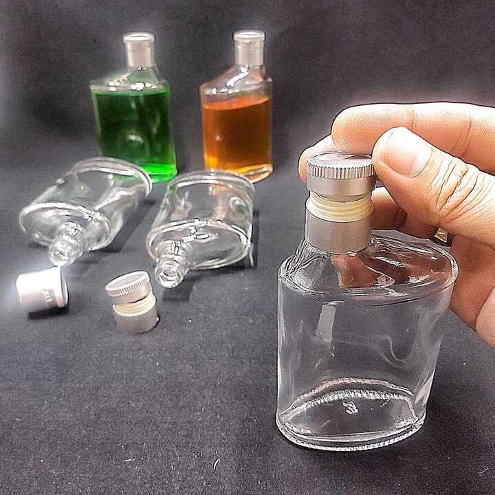 Chai Thủy Tinh Nhỏ Bỏ Túi 100ML (1 chai) mẫu Dẹt kiểu SỐ 6 nắp nhựa bạc - Chai đựng rượu Mini độc đáo