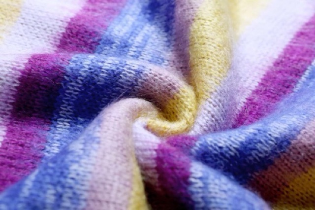 Áo len oversize Dương Mịch