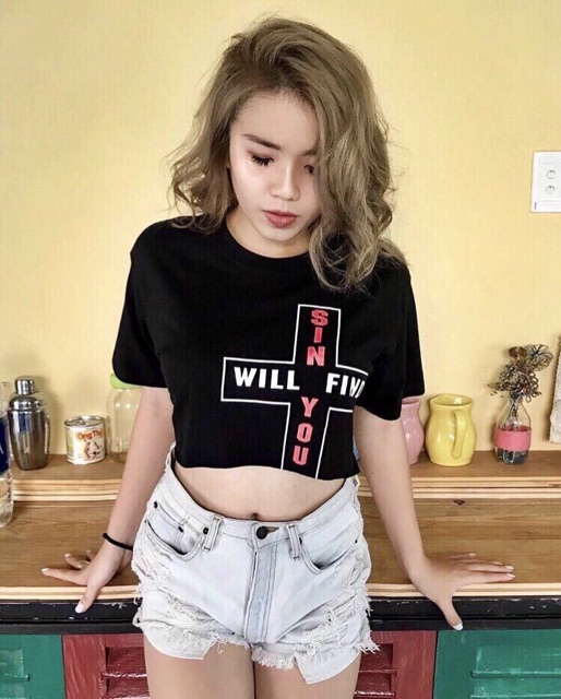 ÁO croptop tay ngắn áo hót ( chữ thập)