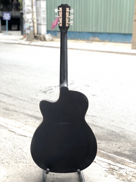 Guitar có ty chỉnh cần + capo đàn gía sinh viên