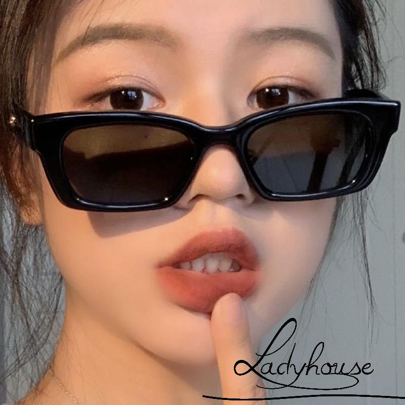 Kính mát chống tia UV màu sắc thời trang sành điệu