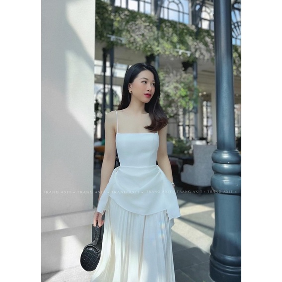Set pelum hai dây trắng chân váy midi dập ly