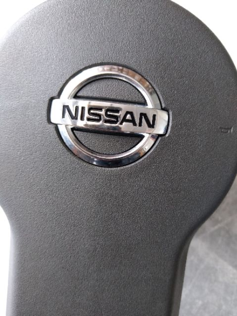 Túi khí lái Navara 2010 tháo xe chính hãng