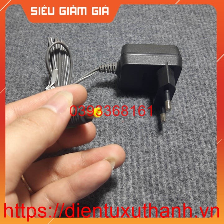 Máy rửa tay rót nước tự động