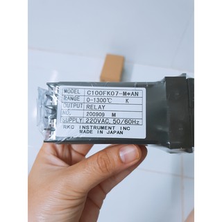Đồng hồ nhiệt độ RKC REX-C100 (Out Relay)